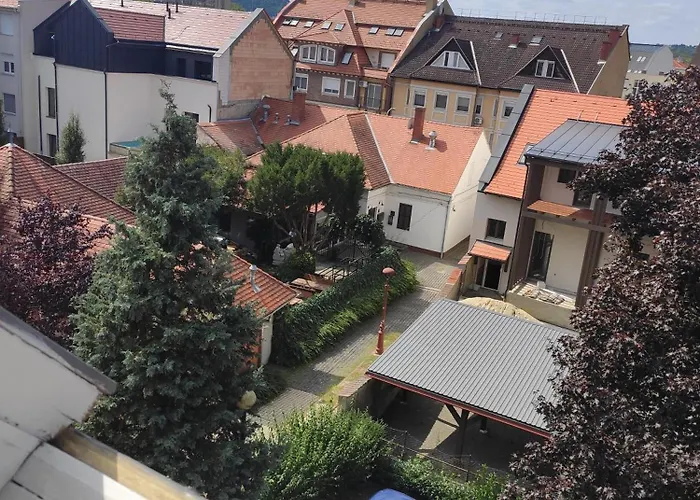 Bj Szallas Апартаменты *